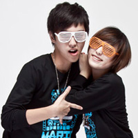 �����ṩ���ڽ���������QQͷ������һ�ԣ���һ�밮����