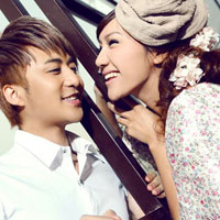 ���ǰ����ϵ�QQ����ͷ��һ��һ�ң�ע����һ����ֻ�������