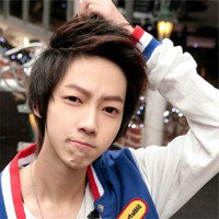 ������֮������������ͷ��һ��һŮ���ҵİ������ٲ�����