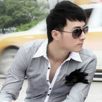 �ڰ�ʱ��������ͷ��һ��һŮ���غ����˶�ж�