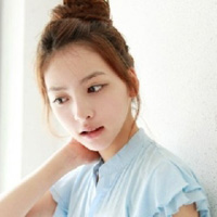 �ڰ�ʱ��������ͷ��һ��һŮ���غ����˶�ж�