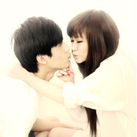 �·�İ�QQ���¸���ͷ������һ�ԣ����ڰ����й���