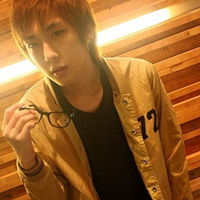 ��Եķ���������ͷ��һ��һŮ��С��ԭ���������