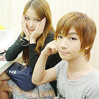 ����������νqq����ͷ�� һ��һŮ����һ��·���Ҹ�������