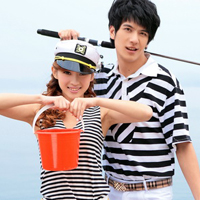 ���ְ��Ľ�������������ͷ��һ��һŮ���Ҹ����м�������������