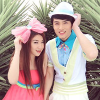 �������������qq����ͷ��һ��һŮ������������ʱ��������Լ��