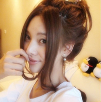 �Һ����������ɷ���������ͷ��һ��һŮ�������ഺ���Ҹ�����