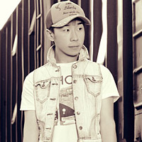 ����֮����������ͷ�񡢰������������һ��