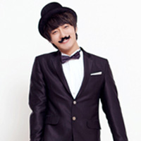 �ഺ��������ͷ����qq����ͷ��һ��һŮ��������ȥ����Ϊ���ڸ���