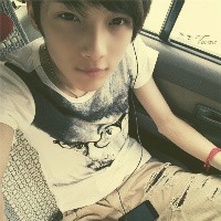 ���˱���Ҳ��������ͷ��һ��һŮ��Զ��������һ����