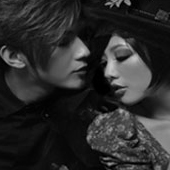 �����ڷ�����qq����ͷ��һ��һŮ�������ں���о�˵��