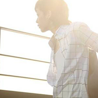 ���������뾫����ͷ��һ��һŮ�����˺��е���