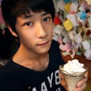 ȥ����įΪ������qq����ͷ��һ�ԡ�˵���������ж��ٰ�