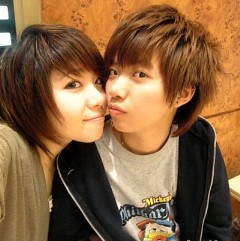 N������qq����ͷ�� һ��һŮ����ֻΪ�㳪�ĸ�