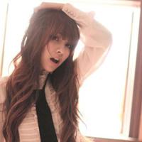 ���°�������һ��ͷ�񡢰��ĴҴ�ֻΪŵ��