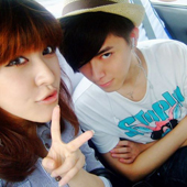 ��֮������QQ����ͷ��һ��һŮLY����Ե