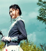 ����ͷ��һ��һŮ������װ�桿 