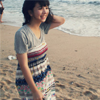 �������µ����⾳����������Ů��ͷ��