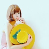 ���ų���ɰ���һ��QQŮ��ͷ�񡢱�Ҫ����΢Цÿ���߹�