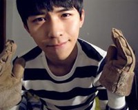 ���鲻������QQͷ���ȫ���ж���泩���