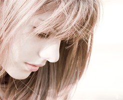 ��˼�㲵ķ���������Ů��ͷ�� 