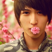 ����ķ�������������ͷ�� ���ں쳾�в����԰�