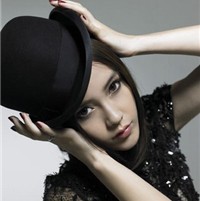 ���·�����Ů��ͷ��_��ݮ�����Ļ�ױ���