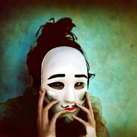 �Ƿ����Ըе�Ů���ռ�ͷ��ͼƬ_����һ���˲�����ǹµ� 