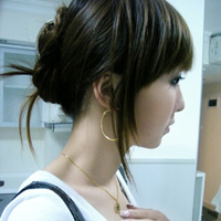 ����Ů�����˿ɰ��ķ�����ͷ��СС������ǿ�øо�