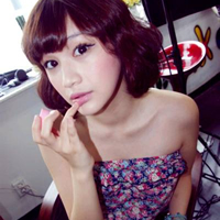 ���ų���ɰ���һ��QQŮ��ͷ�񡢱�Ҫ����΢Цÿ���߹�