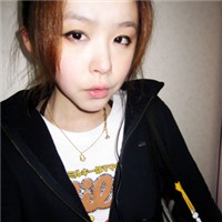 ˭��΢Ц��װ�Լ�������, - QQͷ�� 