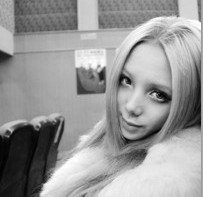 ���ºڰ�Ů������ͷ�� ������ȥ������ 