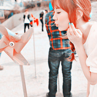 ���Ĵ�����ı��°���ɫͷ��