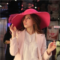 ����������ʱ����Ů������ͷ�� 