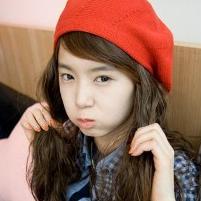 �ܲ�����������Ů��ͷ��