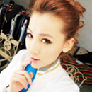 N��Ư���ĺ��и��Ծ�̬QQͷ��