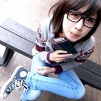 �ഺ�߲��˲��ϵ��껪��  QQͷ�� 