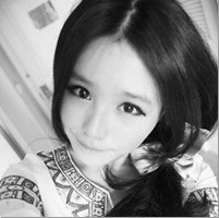 ���ºڰ�Ů������ͷ�� ������ȥ������ 