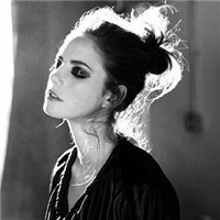 ���̵ķ�����Ů���ڰ�ͷ�� ���ǵİ������̻���ô���� 