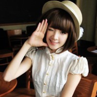 ��ǳЦ����������ҶԳƵ�����ͷ��