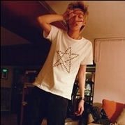 ���Ժڰ�����һ��һŮһ��һ��QQͷ��_ϲ��������޷��ı�