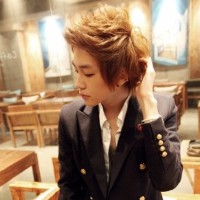 ��~~~ - QQͷ�� 