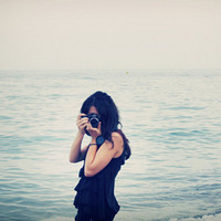 �������µ����⾳����������Ů��ͷ��