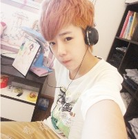 ��������qqͷ�������з��ֺۼ�