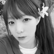 �ɰ���90��qqŮ���ڰ�ͷ��_���ĵ�Ԣ��