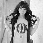 ���ɵ�ƤŮ��_�ഺ��һ�ײ���ĸ� 