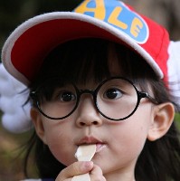 ���۾��Ŀɰ�СŮ��QQͷ��