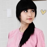 �ޱȿ��ֵ�qq����ͷ��һ��һŮ ���տ���Զ�غ���̫��