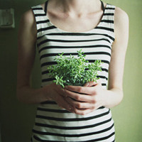 �ڰ�ϵŮ���˸��⾳ - QQͷ�� 