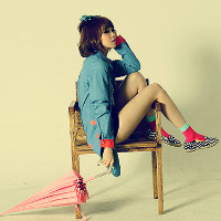 �Ƿ����Ըе�Ů���ռ�ͷ��ͼƬ_����һ���˲�����ǹµ� 